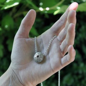 Collier grand oursin ovale
