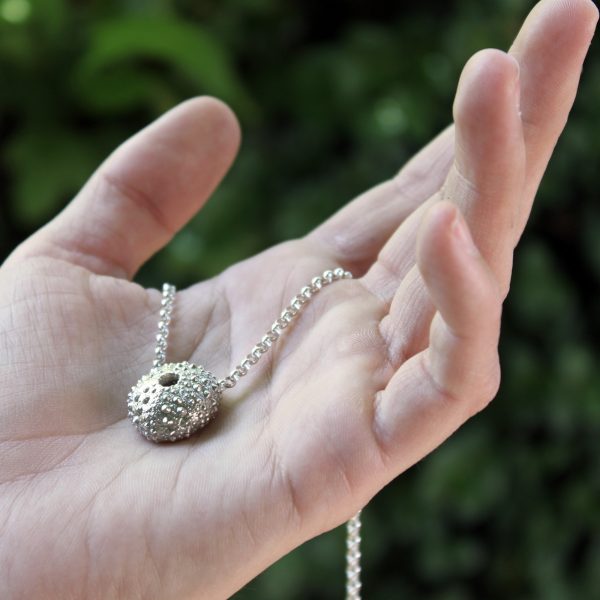 Collier grand oursin ovale – Image 4