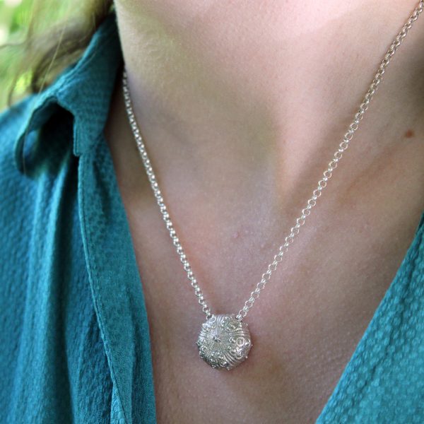 Collier oursin fermé – Image 3