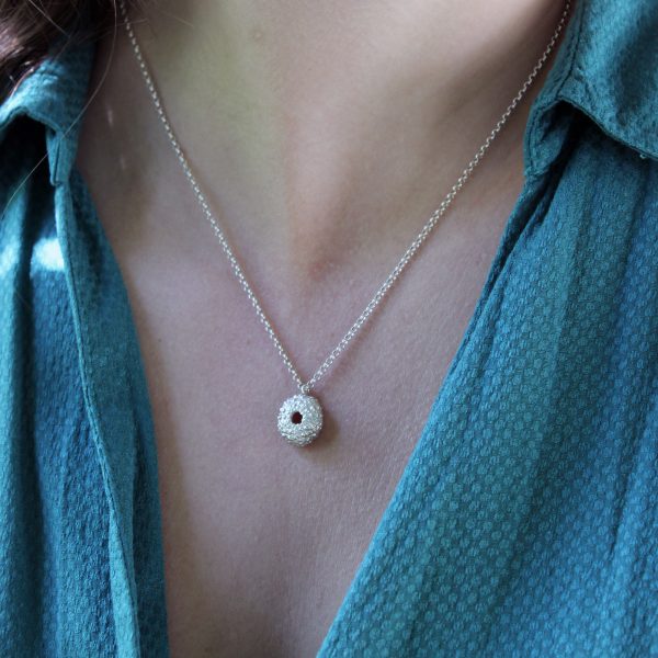Collier petit oursin ovale – Image 4