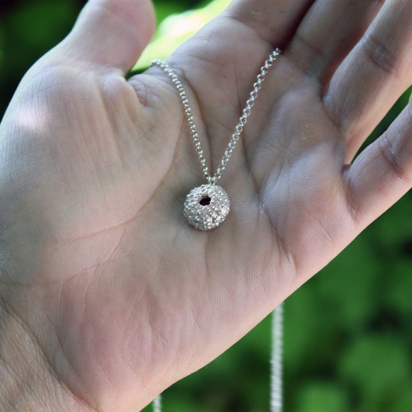Collier petit oursin ovale – Image 3