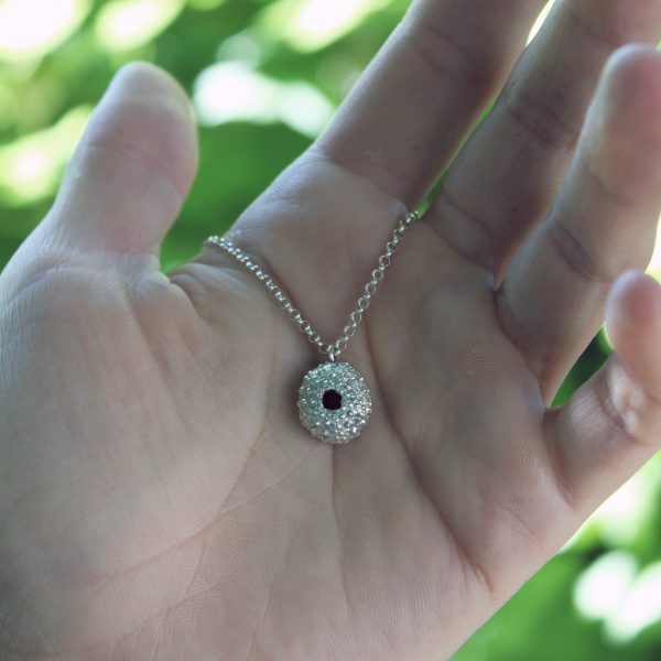 Collier petit oursin ovale – Image 8