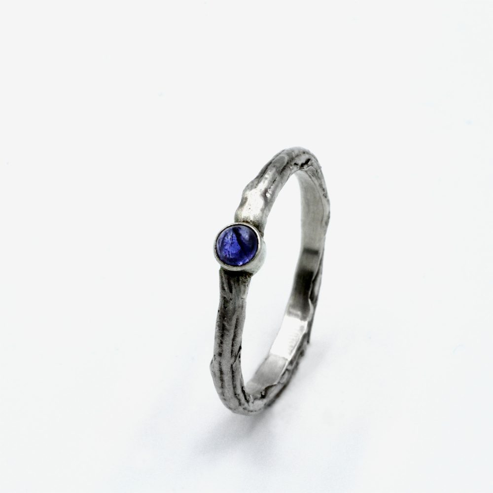 Branche de chêne sessile et iolite, argent 925 recyclé