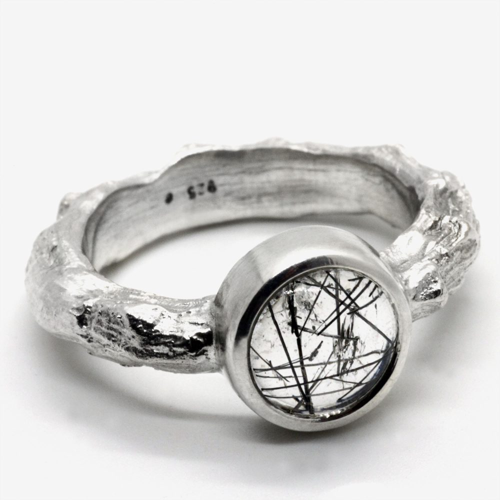 Branche de pin sylvestre et quartz schorl, argent 925 recyclé